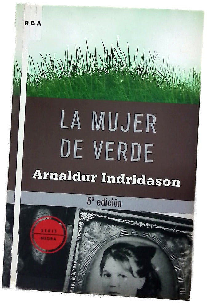 La mujer de verde