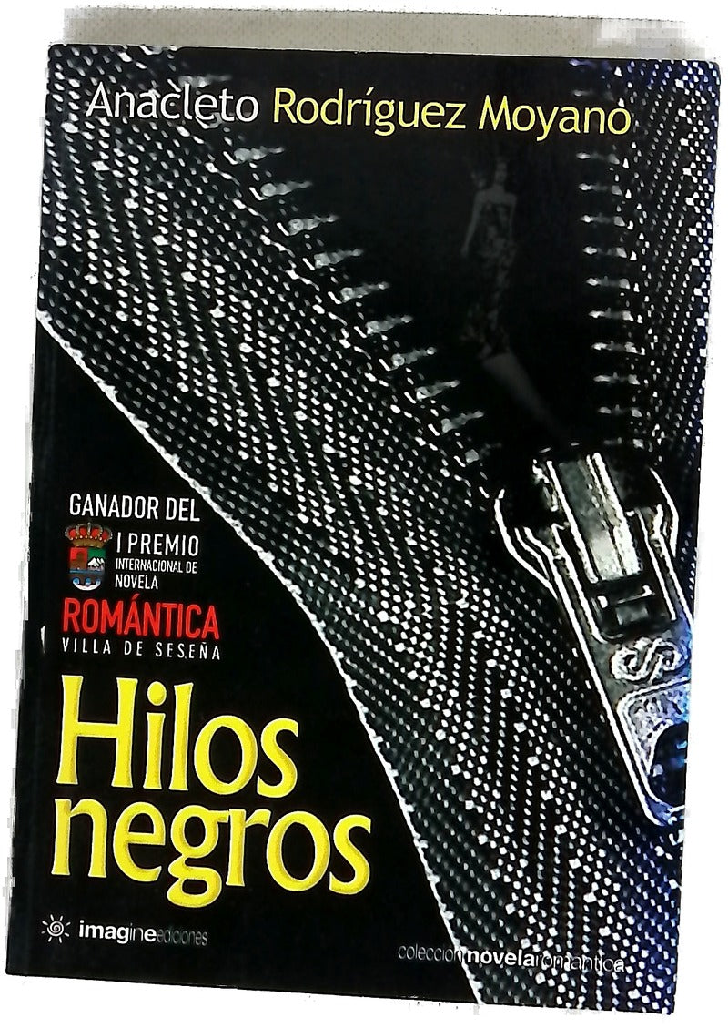 Hilos negros