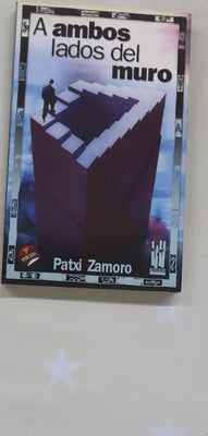 A ambos lados del muro