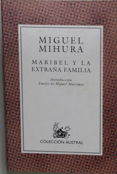 Maribel y la extraña familia