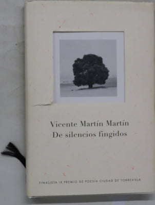 De silencios fingidos
