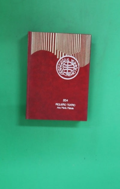 Pequeño teatro Novela