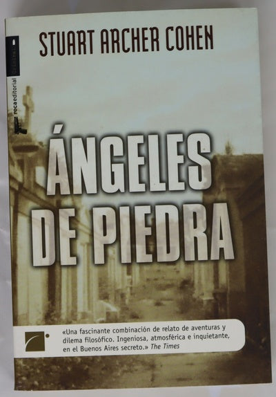 Ángeles de piedra