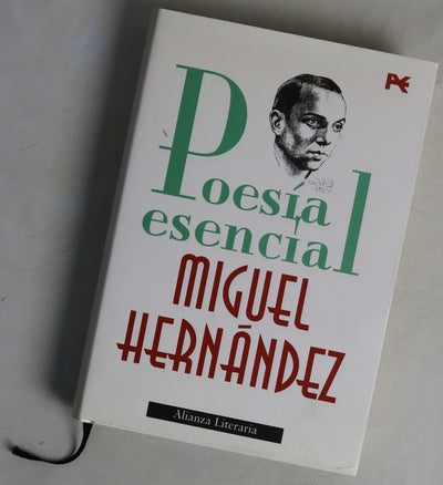 Poesía esencial