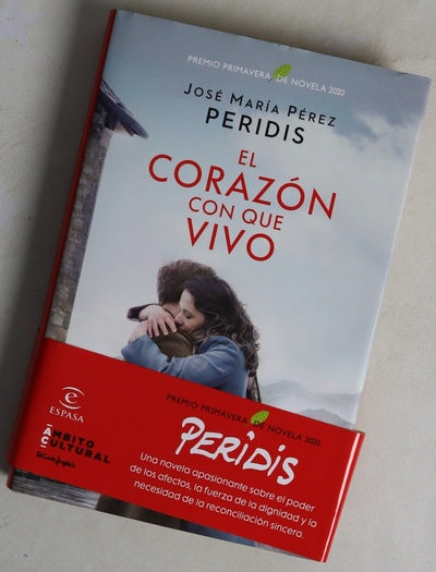 El corazón con que vivo
