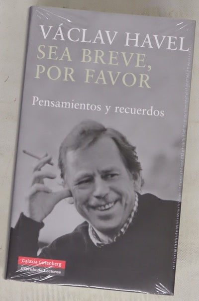 Sea breve, por favor pensamientos y recuerdos, entrevista cob Karel Hvížd'ala ; traducción de Monika Zgustova