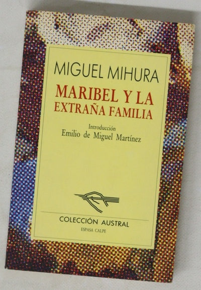 Maribel y la extraña familia