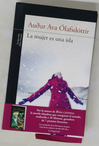 La mujer es una isla