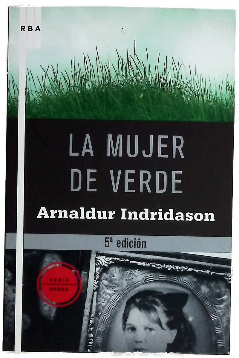 La mujer de verde