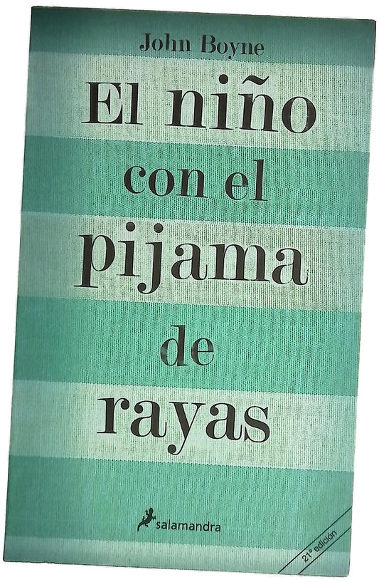El niño con el pijama de rayas