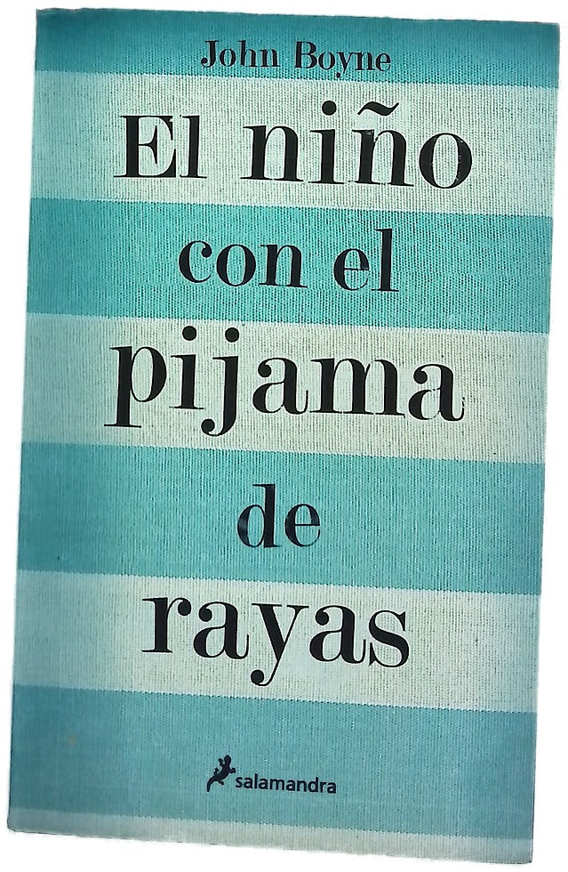 El niño con el pijama de rayas