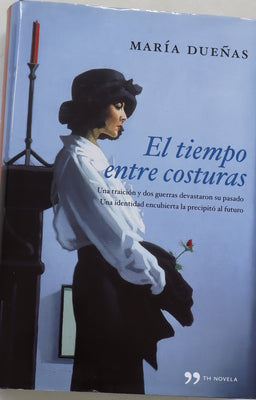 El tiempo entre costuras