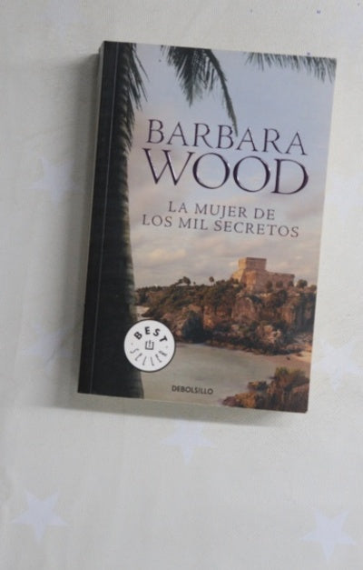 La mujer de los mil secretos