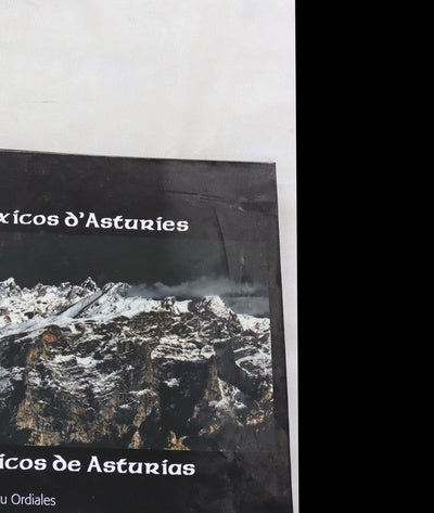 Llugares máxicos d'Asturies = Lugares mágicos de Asturias