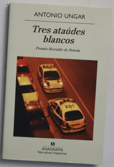 Tres ataúdes blancos
