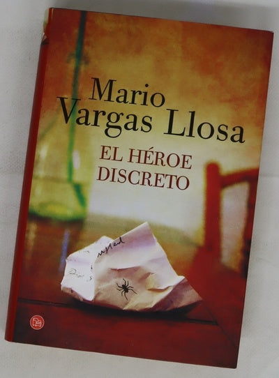 El héroe discreto