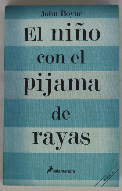 El niño con el pijama de rayas