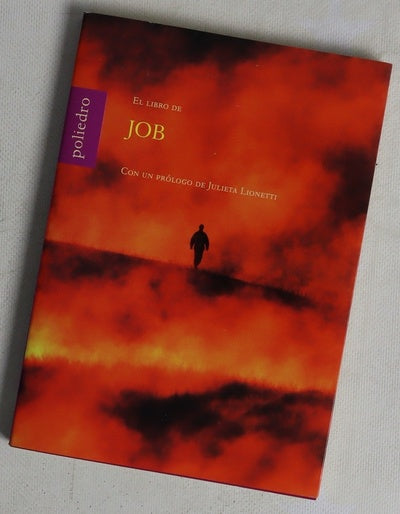 El libro de Job el primer libro de Moisés en la versión de la Biblia del Oso