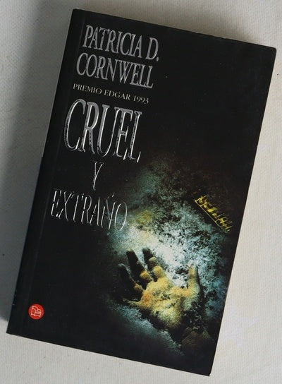 Cruel y extraño