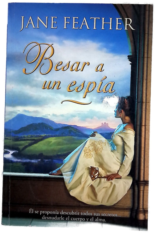 Besar a un espía