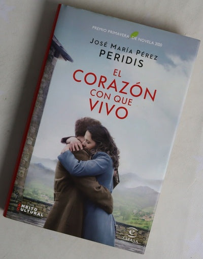 El corazón con que vivo