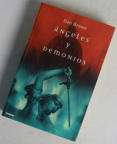 Ángeles y demonios