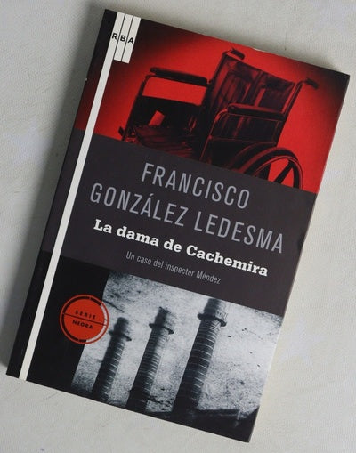 La dama de Cachemira un caso del inspector Méndez