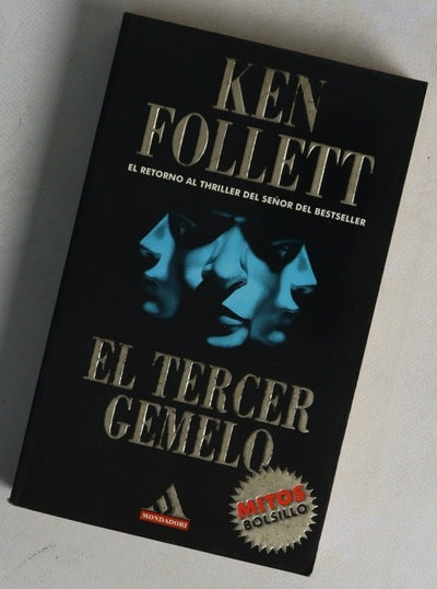 El tercer gemelo
