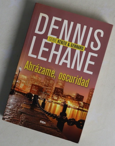 Abrázame, oscuridad