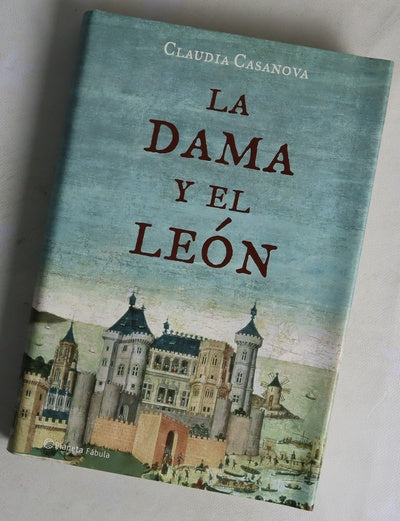 La dama y el león