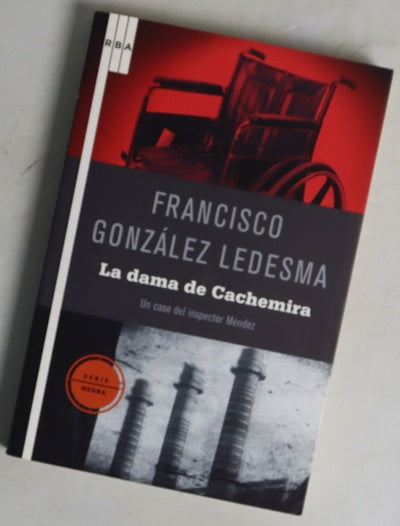 La dama de Cachemira un caso del inspector Méndez
