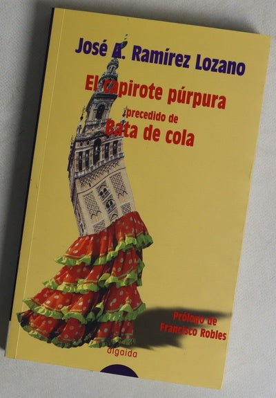 El capirote púrpura precedido de Bata de cola