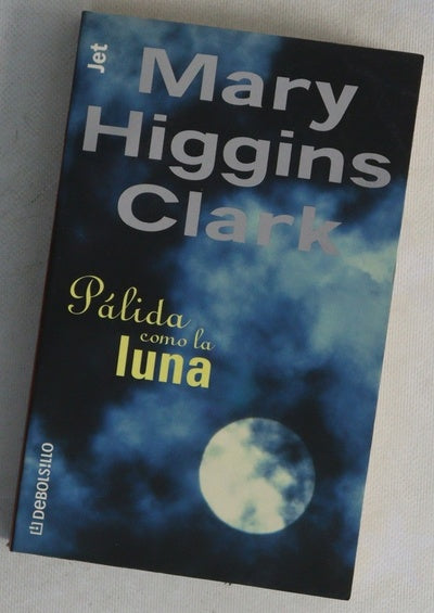 Pálida como la luna