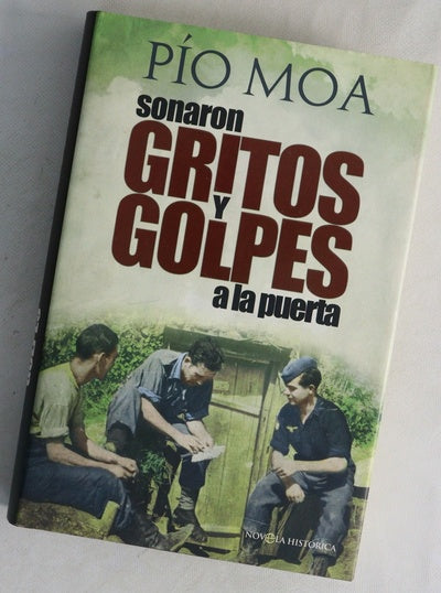 Sonaron gritos y golpes a la puerta