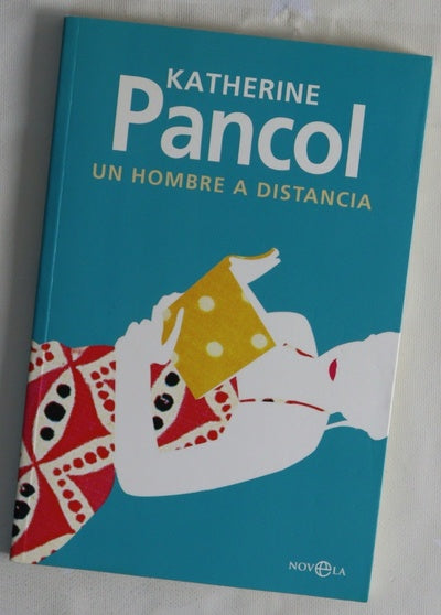 Un hombre a distancia