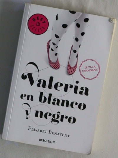 Valeria en blanco y negro