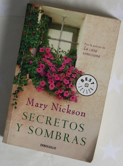 Secretos y sombras