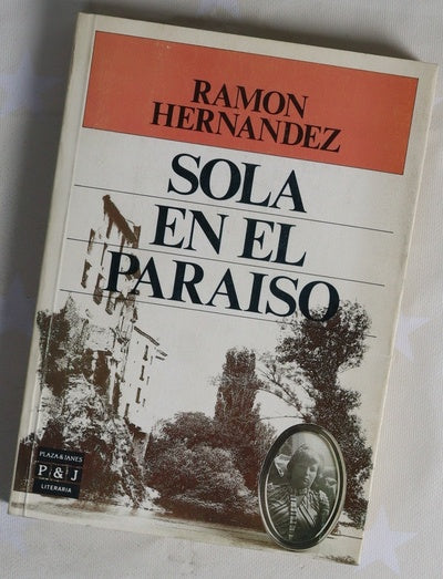 Sola en el paraíso