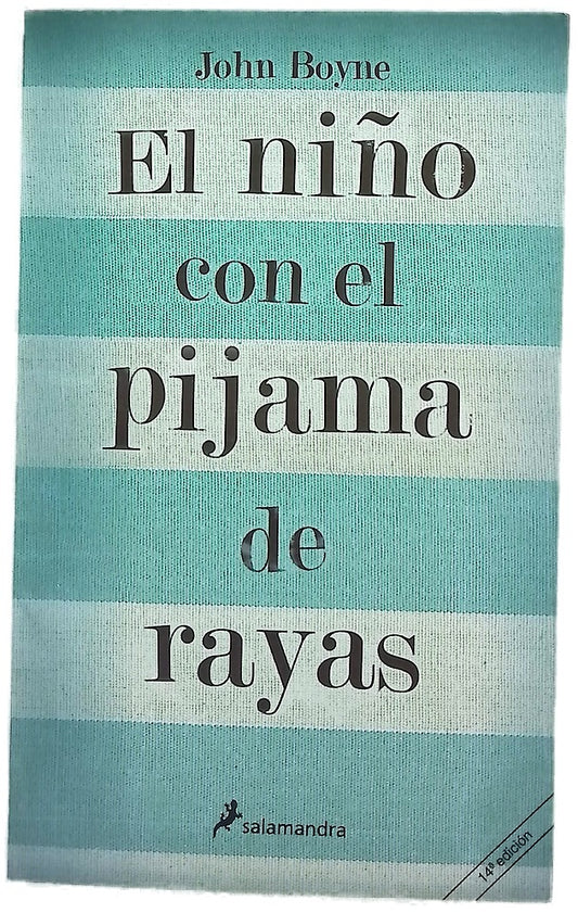 El niño con el pijama de rayas