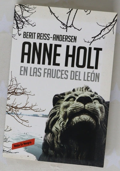 En las fauces del león
