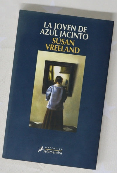 La joven de azul jacinto
