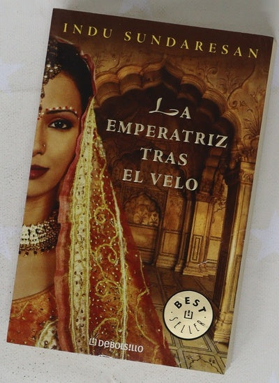 La emperatriz tras el velo