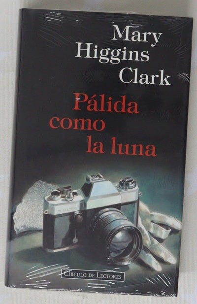 Pálida como la luna