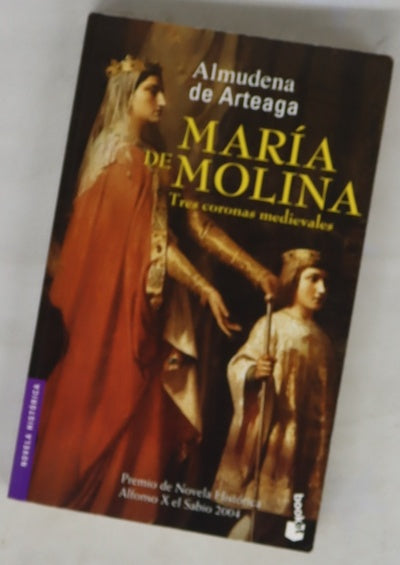 María de Molina tres coronas medievales
