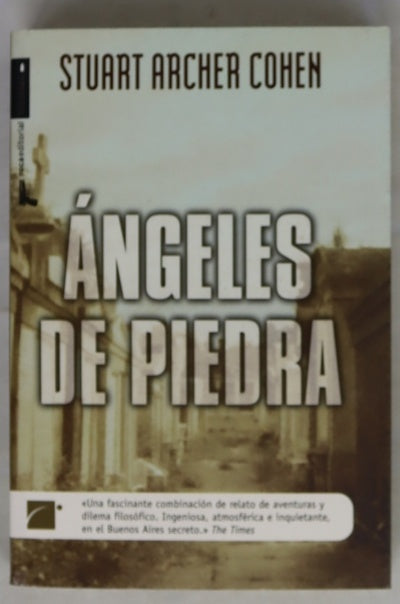 Ángeles de piedra