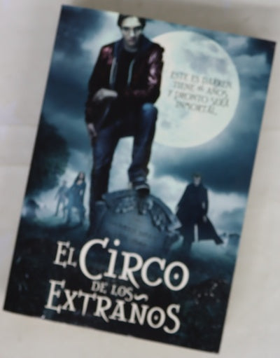 El circo de los extraños