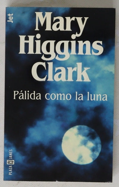 Pálida como la luna