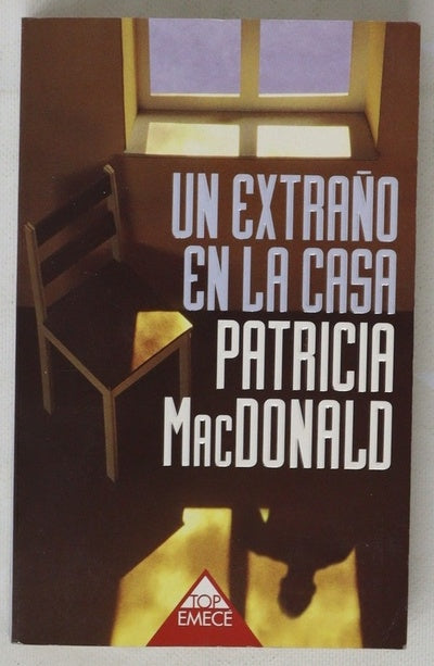 Un extraño en la casa