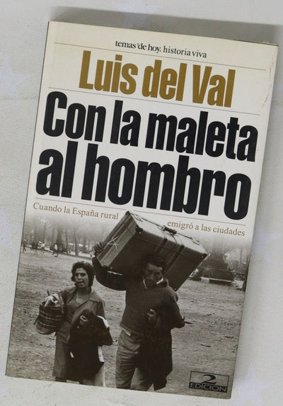 Con la maleta al hombro