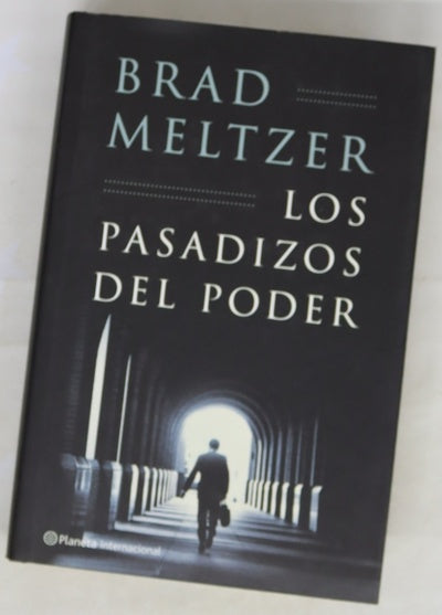 Los pasadizos del poder